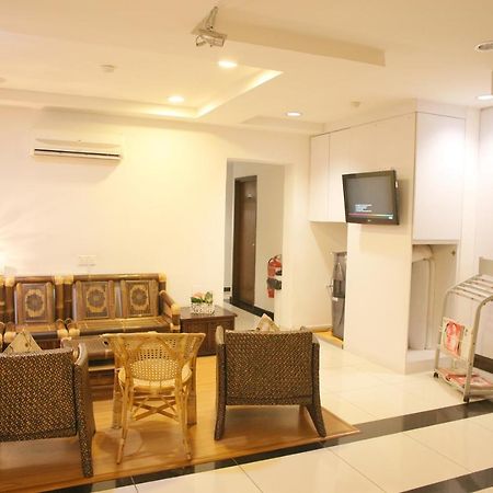 N K Hotel 무아르 외부 사진